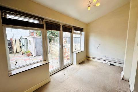 30 Denison Road, Selby, YO8 8DA
