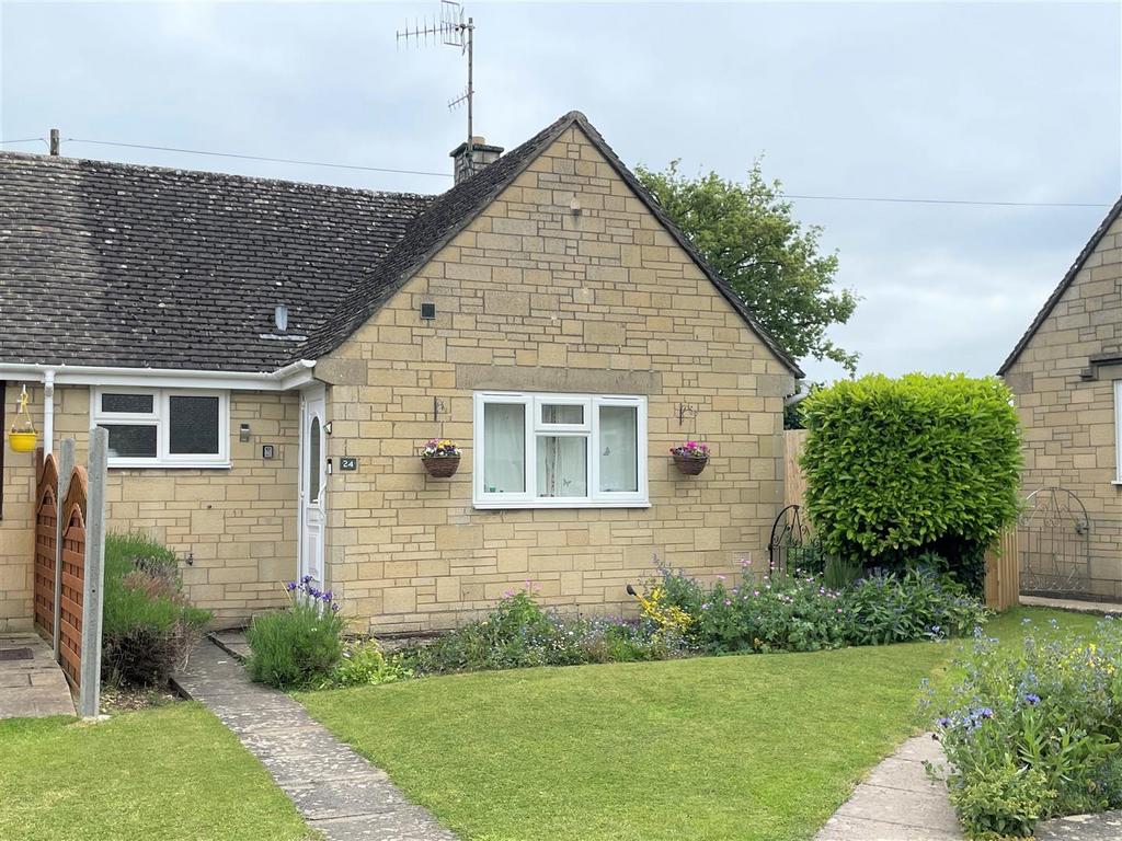 Roman Way, BourtonOnTheWater... 2 bed semidetached bungalow £315,000