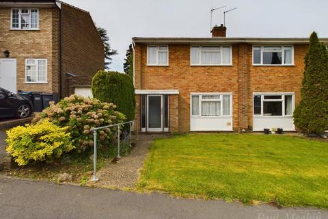 36 Ambleside Gardens, South Croydon, CR2 8SF