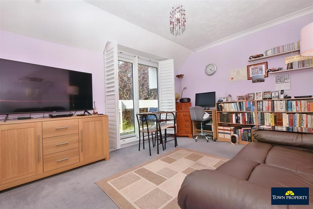 Granville Road, Eastbourne 1 bed retirement property £119,950