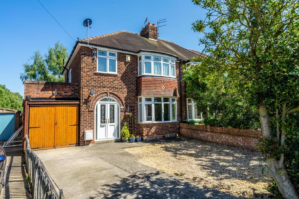 Queenswood Grove, York 4 bed semidetached house for sale £400,000