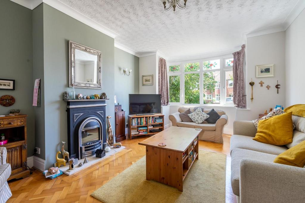 Queenswood Grove, York 4 bed semidetached house for sale £400,000