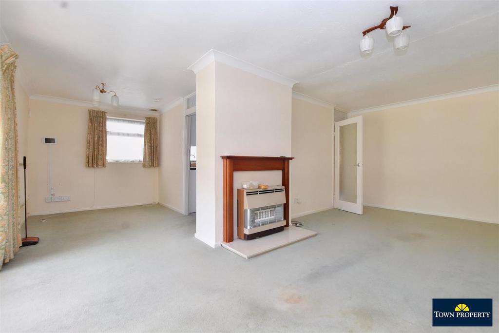 Burton Road, Eastbourne 2 bed detached bungalow for sale £389,950