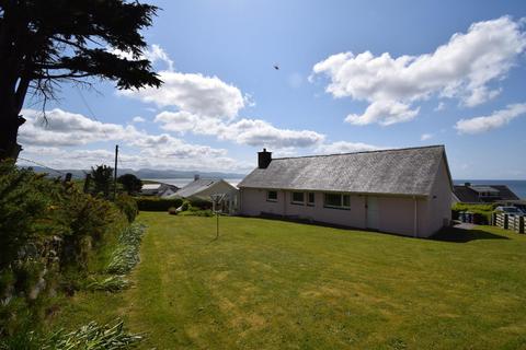Cae Eithin Upper Morannedd, Criccieth, LL52 0PP