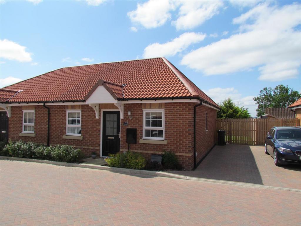 Derwent Road, Pickering 2 bed semidetached bungalow for sale £229,950