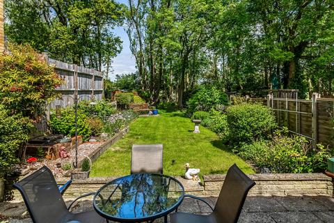 24 Greenacres, Oxted, RH8 0PB