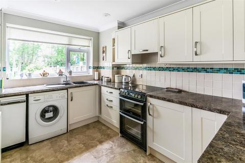 24 Greenacres, Oxted, RH8 0PB