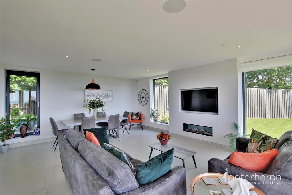 Living/Dining Room Open Plan to Kitchen