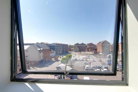 2 bedroom apartment for sale, Albion House, Southgate Street, Gloucester