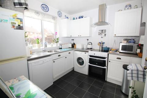 3 bedroom end of terrace house for sale, Blackhorse Lane, Potters Bar EN6