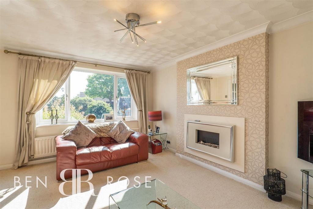 Elmfield Drive, Bamber Bridge, Preston 3 bed detached house £260,000