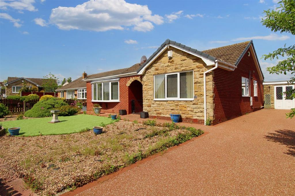 Padley Close, Dodworth, Barnsley S75 3SE 3 bed detached bungalow for