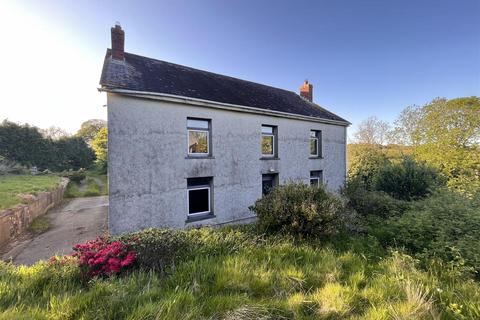 4 bedroom property with land for sale, Llanboidy, Whitland