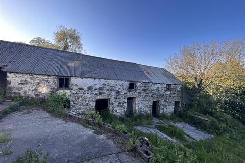 4 bedroom property with land for sale, Llanboidy, Whitland