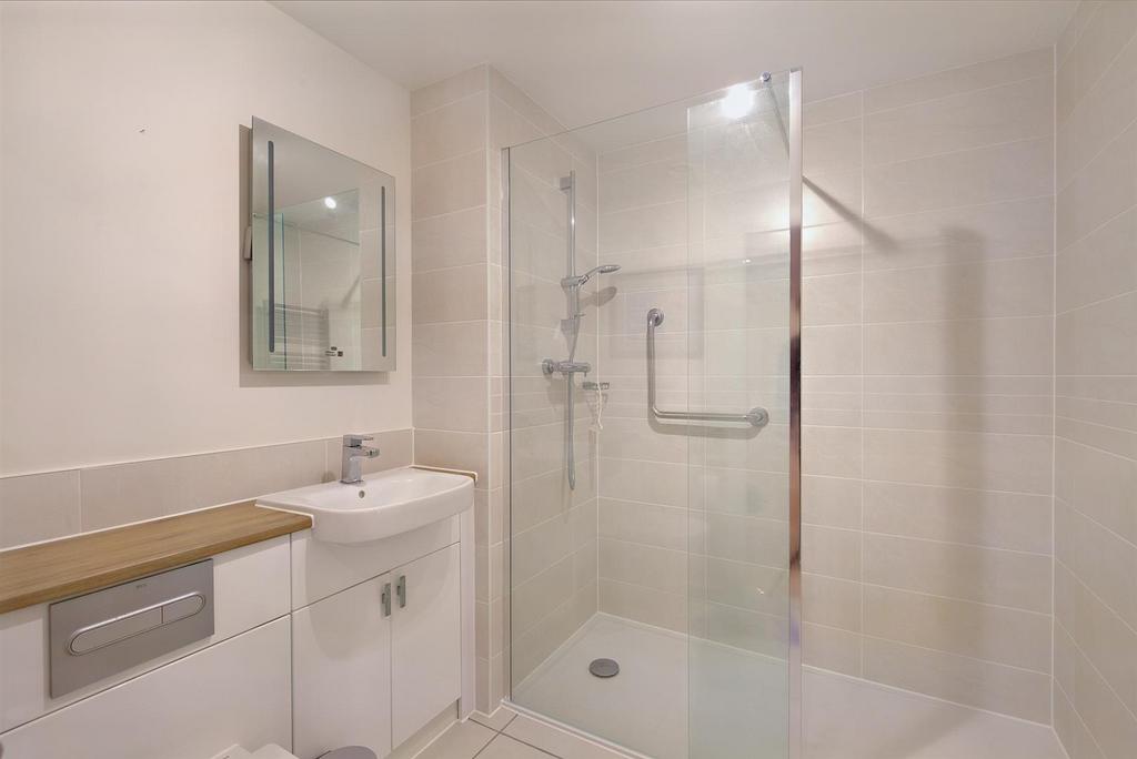 Shower Room: