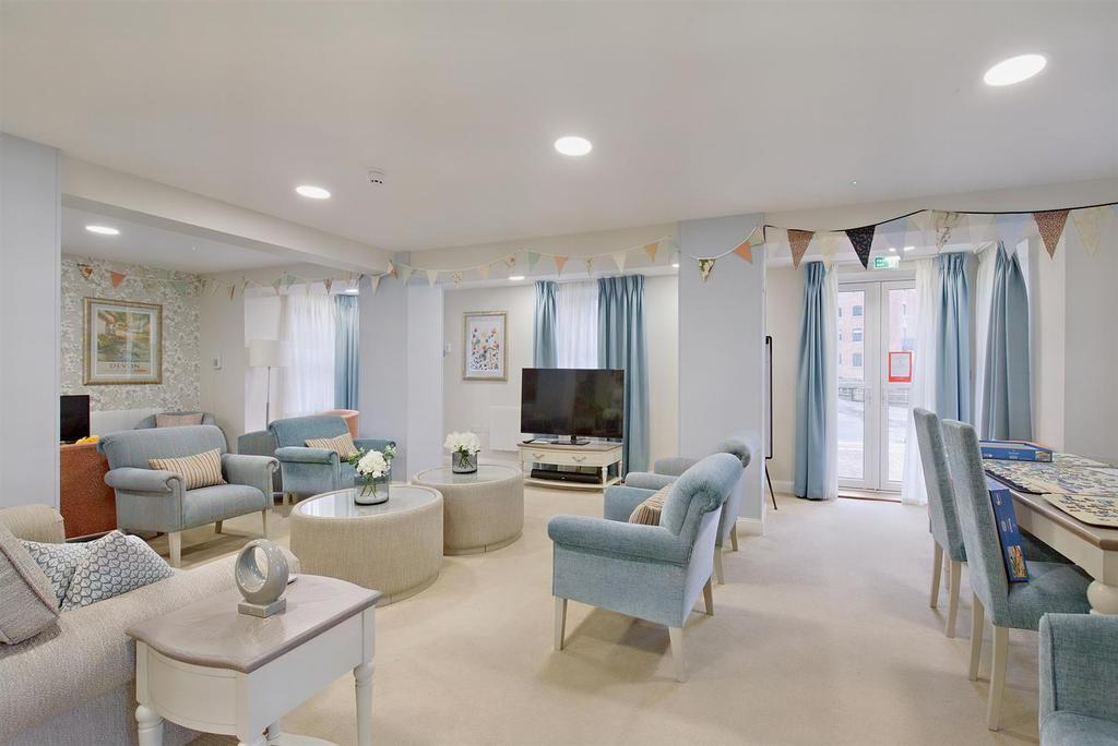 Homeowners Lounge