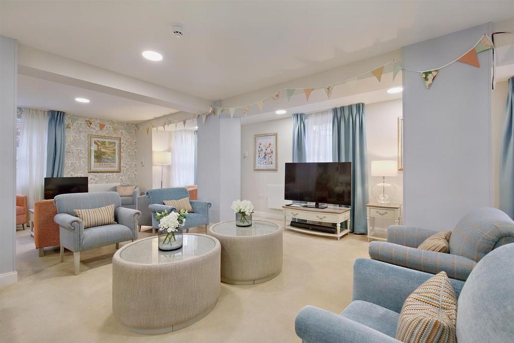 Homeowners Lounge