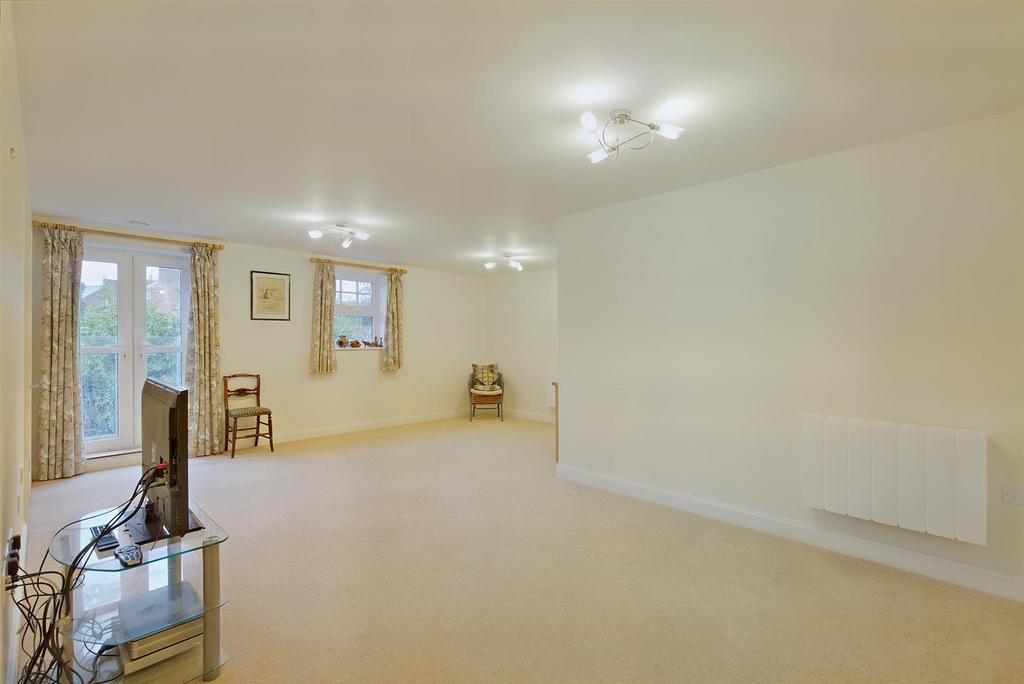 Living Room: