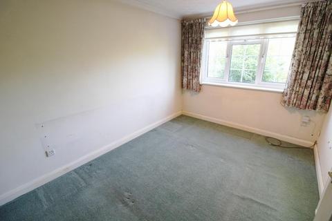 16 Vicarage Close, Erith, DA8 1ET