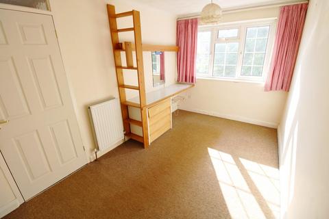16 Vicarage Close, Erith, DA8 1ET