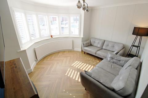 60 Brixham Road, Welling, DA16 1EQ