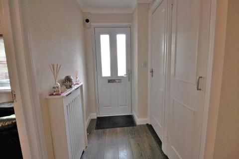 2 Glimpsing Green, Erith, DA18 4HE