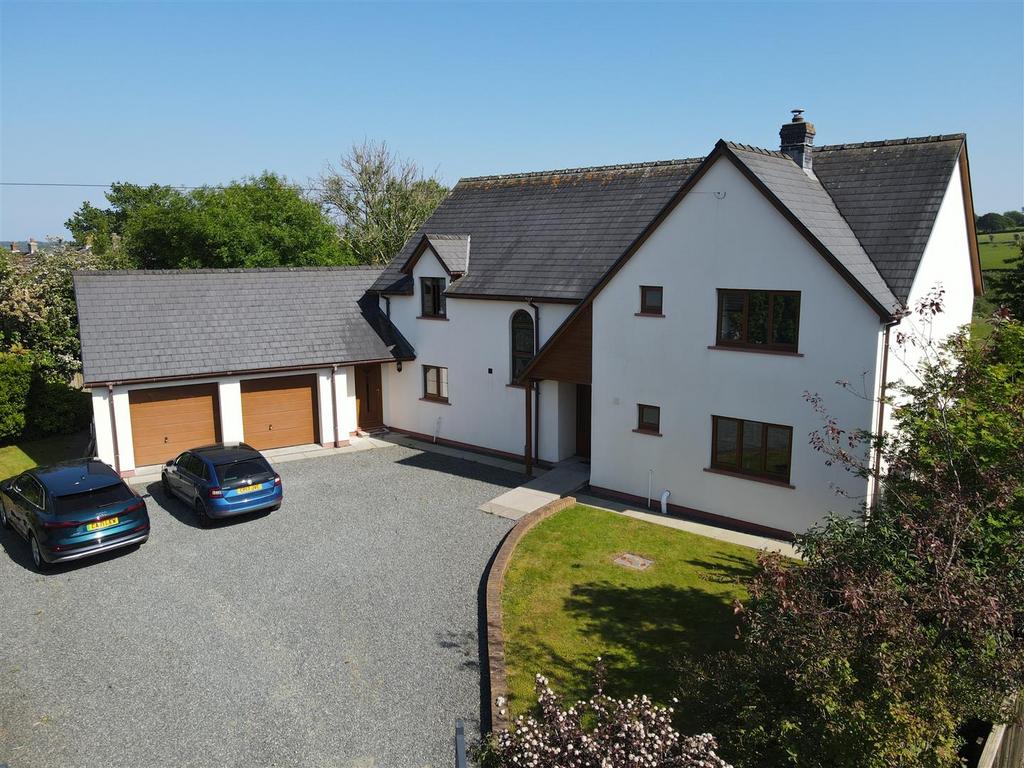 Maple Lodge, 36b Pill Road, Hook 5 bed detached house £575,000