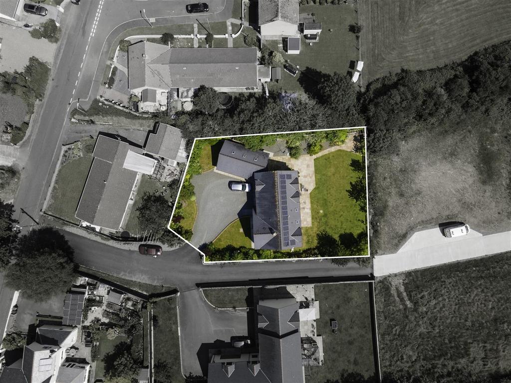 Maple Lodge, 36b Pill Road, Hook 5 bed detached house £575,000