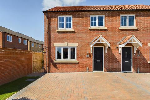 3 bedroom semi-detached house for sale - Slayersdale, Driffield