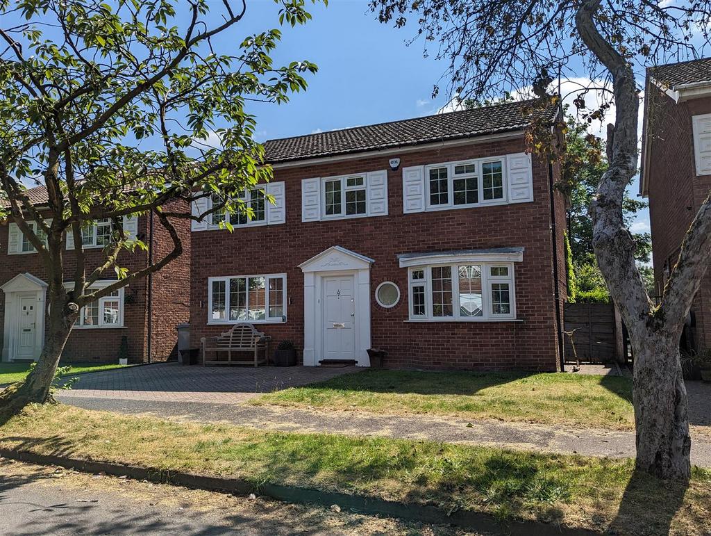 Cottesmore Gardens, Hale Barns 4 bed detached house for sale £695,000