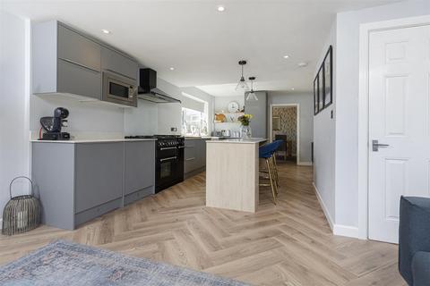 171 Halifax Road, Brighouse, HD6 2EQ