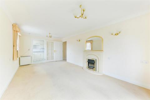 2 bedroom retirement property for sale - Bolters Lane, Banstead