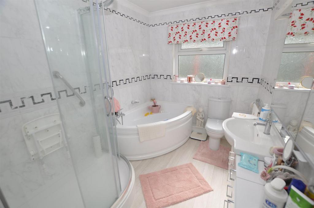 Bathroom/Shower room