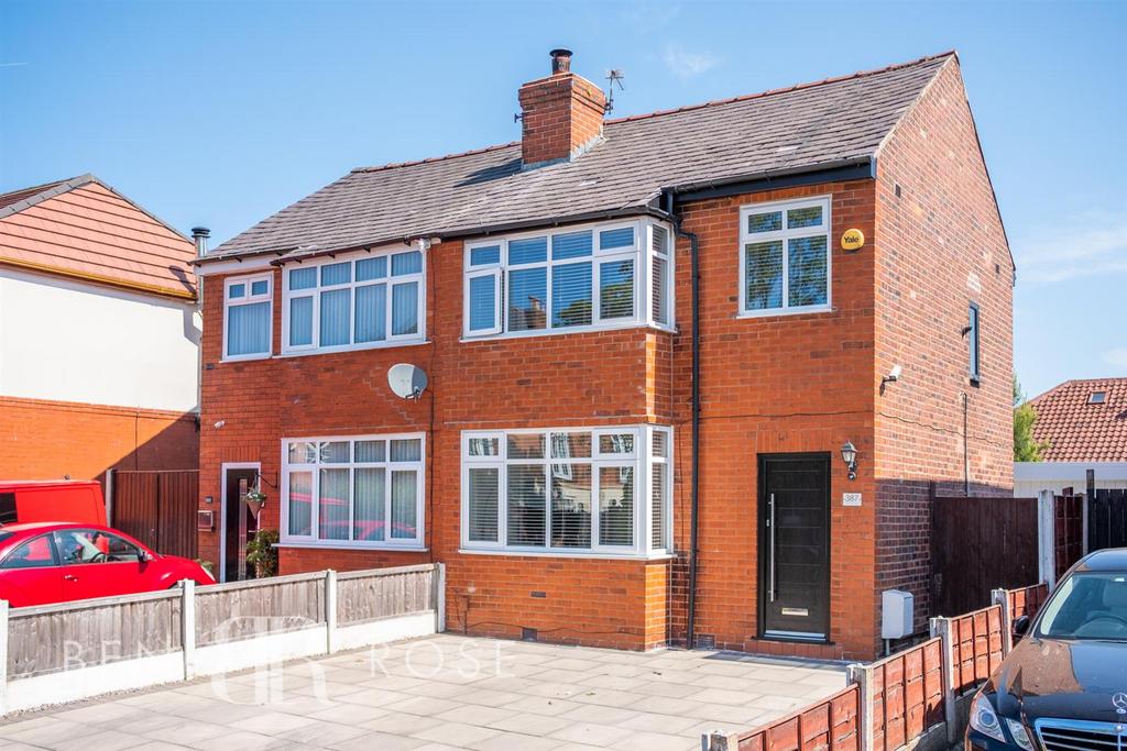 Atherton Road, Hindley Green, Wigan 3 bed semidetached house for sale