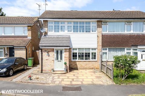 212 Beechfield, Hoddesdon, EN11 9QF