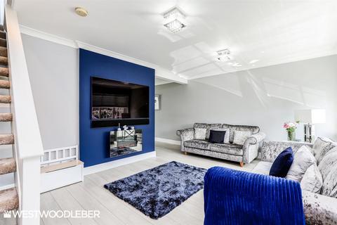 212 Beechfield, Hoddesdon, EN11 9QF