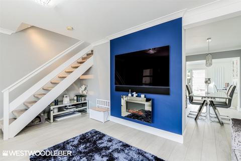 212 Beechfield, Hoddesdon, EN11 9QF