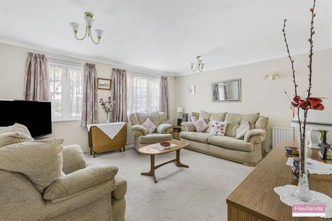 2 bedroom flat for sale, Cunard Crescent, Winchmore Hill, N21