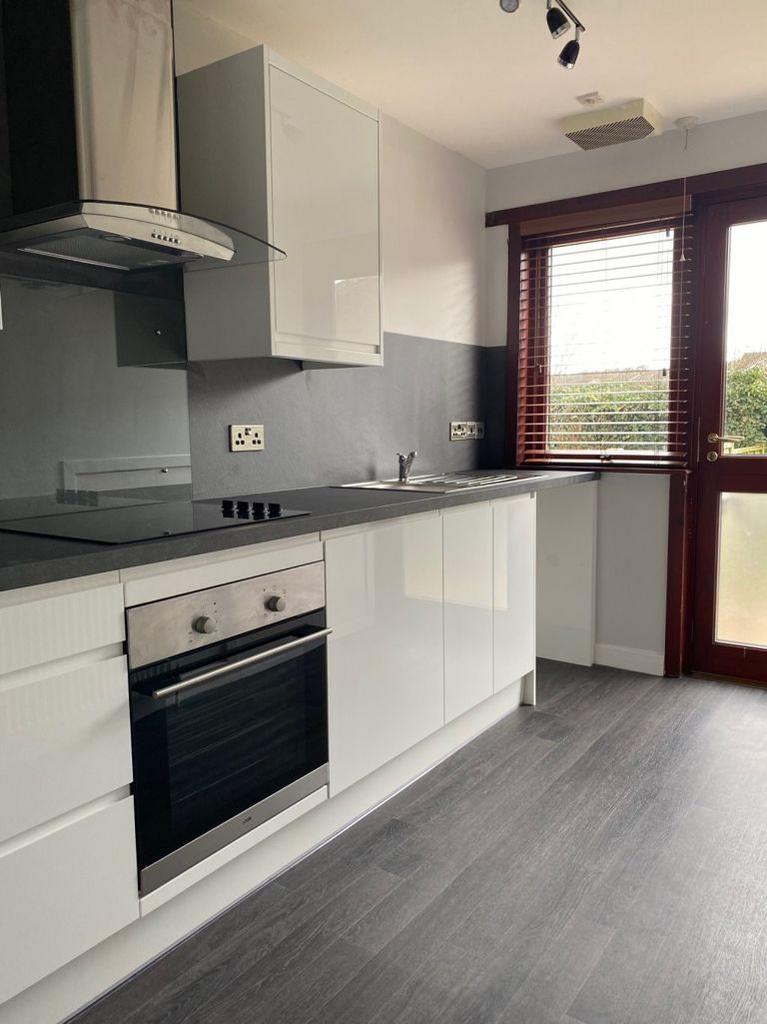 Lorraine Drive, Cupar, Fife 2 bed house £850 pcm (£196 pw)