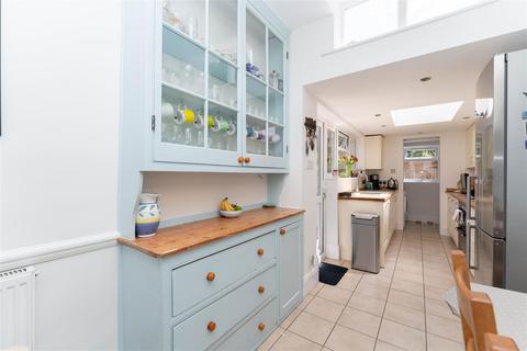 40 Leyborne Avenue, London, W13 9RA