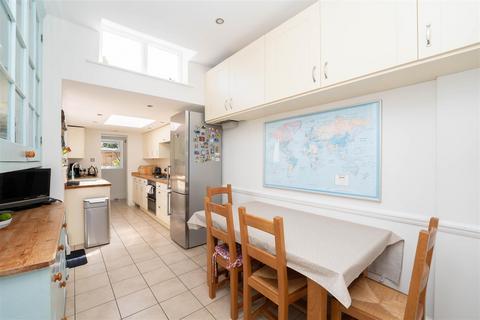 40 Leyborne Avenue, London, W13 9RA