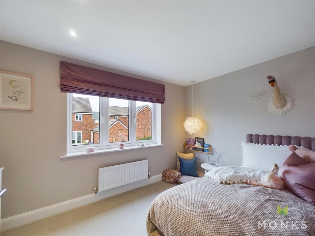 CAM01348 G0-PR0094-STILL017.jpg