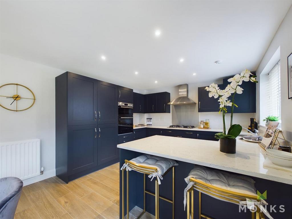 CAM01348 G0-PR0094-STILL006.jpg