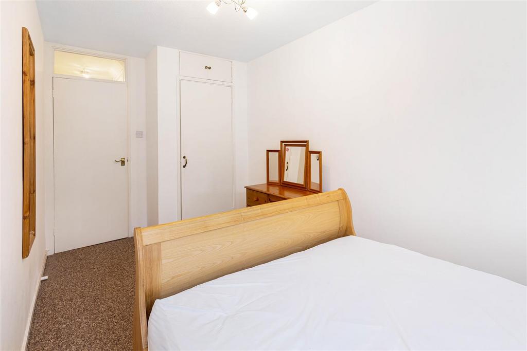 Bedroom (2).jpg