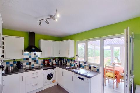 43 Downland, Two Mile Ash, Milton Keynes, MK8 8HU
