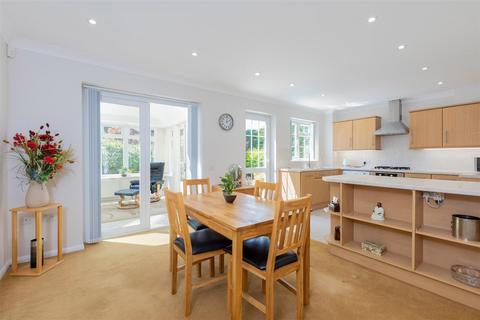 3 bedroom detached house for sale - Juniper Drive, Maidenhead