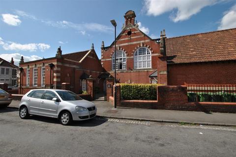 2 bedroom flat to rent - Maxse Road, Bristol