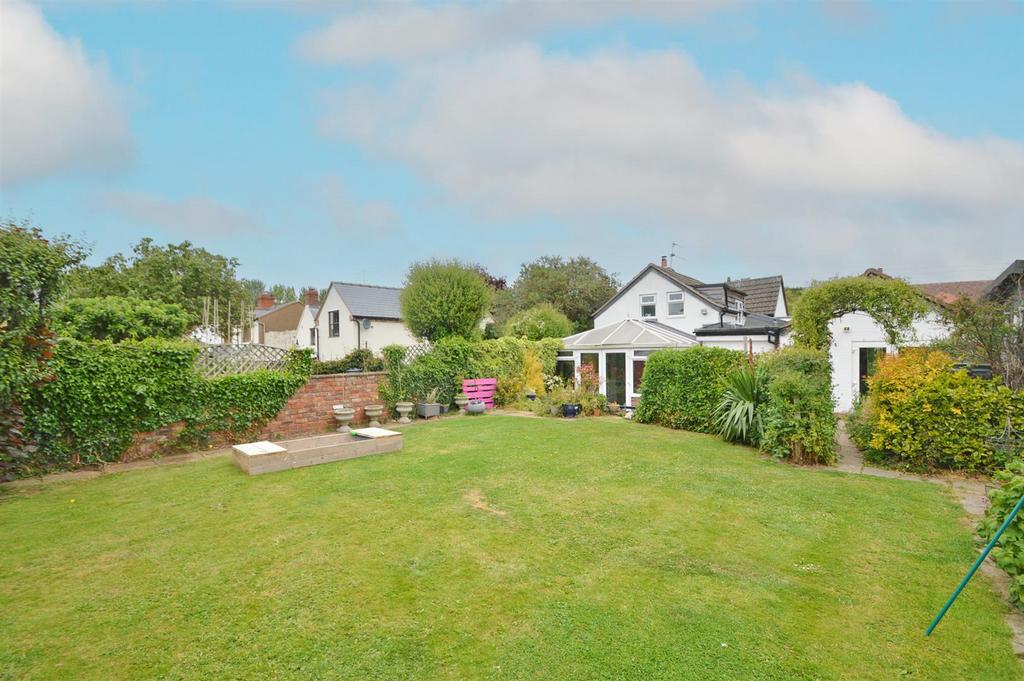 Wigmore Lane, Halfway House, Shrewsbury 3 bed detached house £395,000