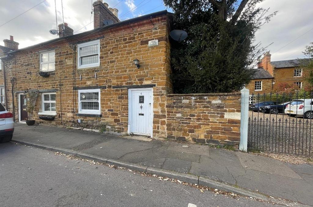 The Green, Hardingstone, Northampton NN4 2 bed cottage for sale £225,000