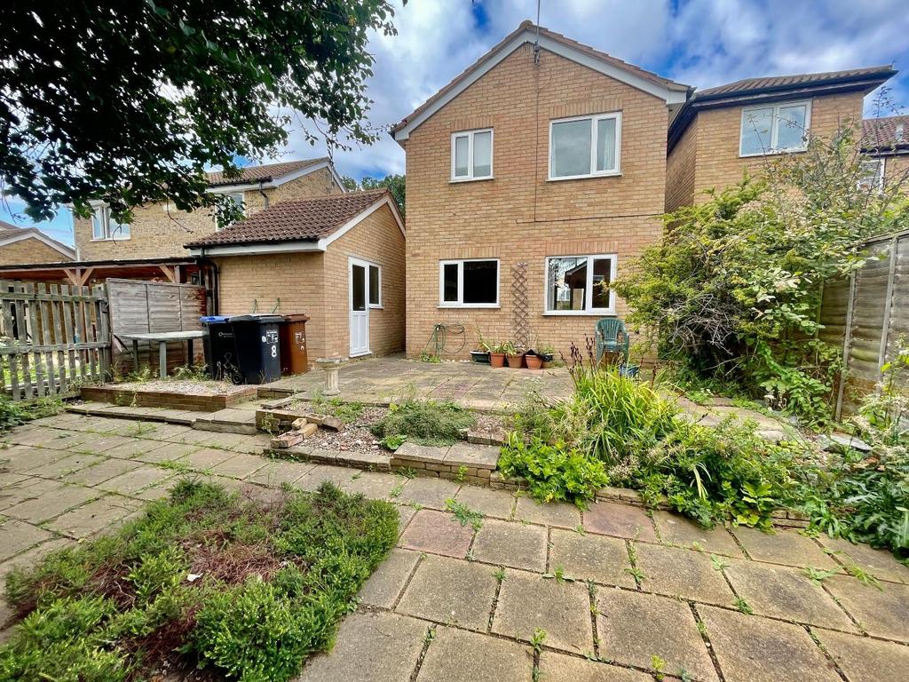 Bledlow Rise West Hunsbury 3 Bed Detached House £280 000